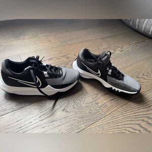 Nike Precision 6 Basketball Sneaker